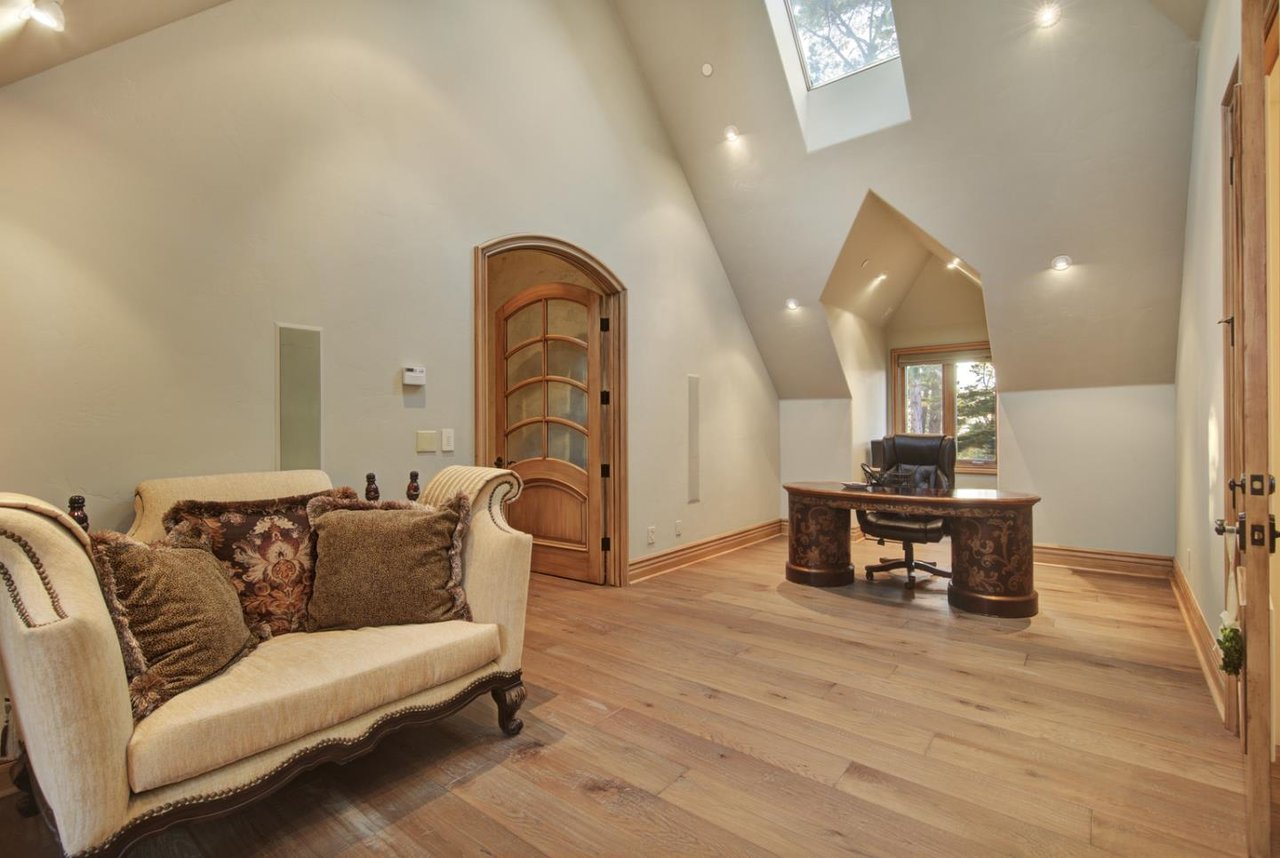 3108 Flavin LN