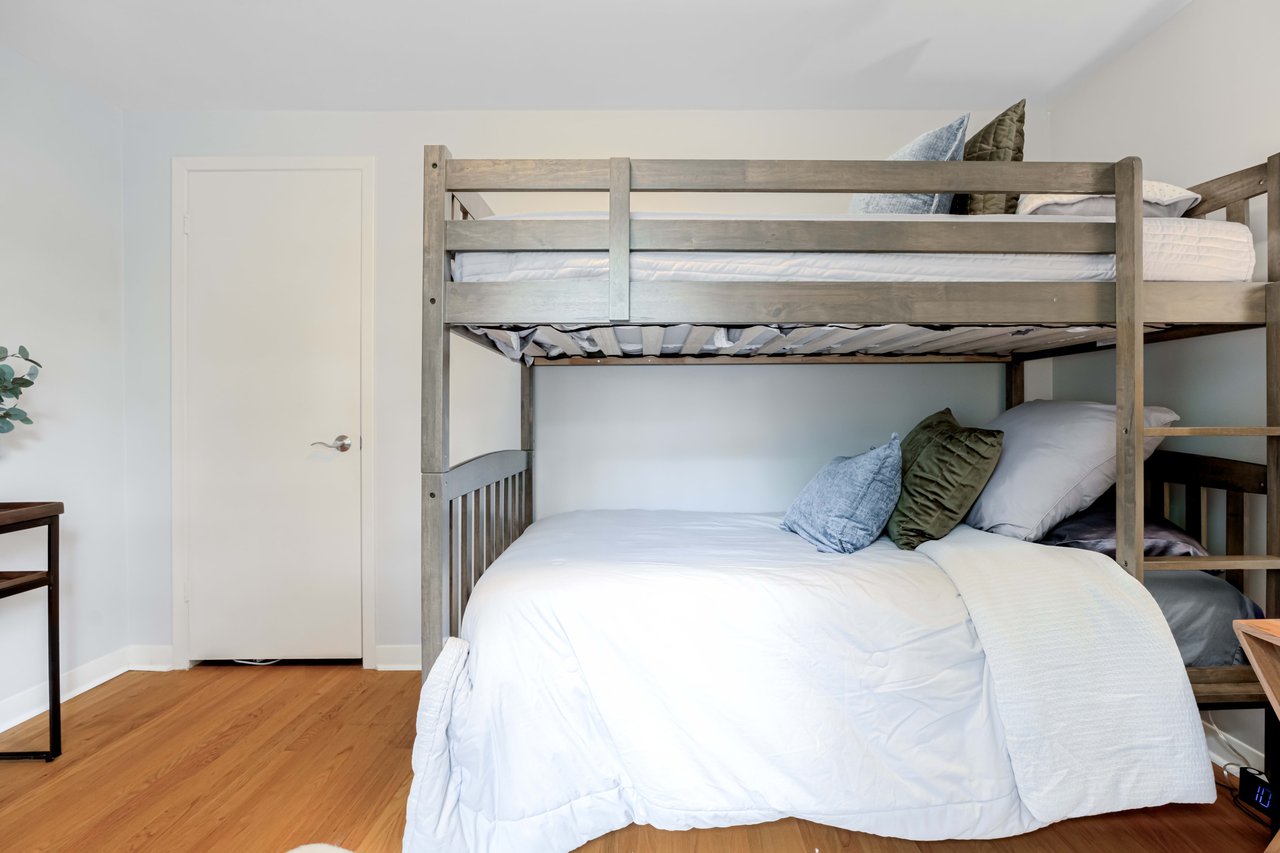 16 Henry Corson Pl