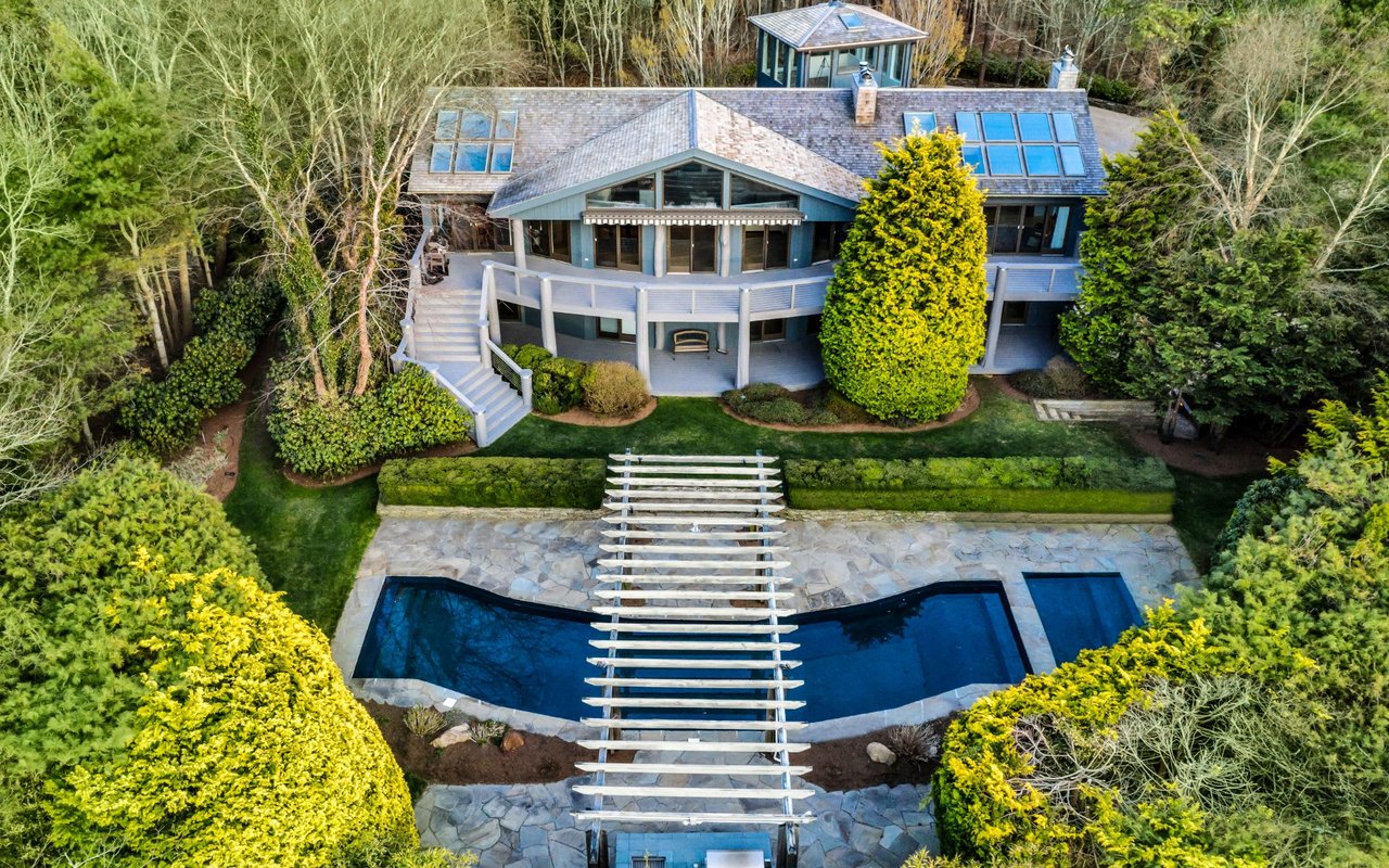 14 Water Mill Heights Dr