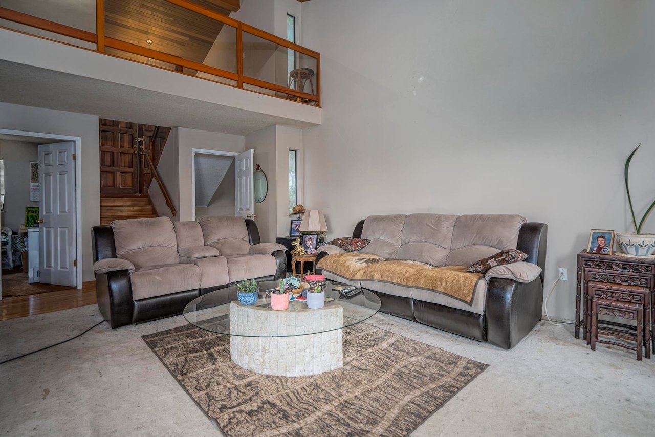 1305 Charter Hill Dr