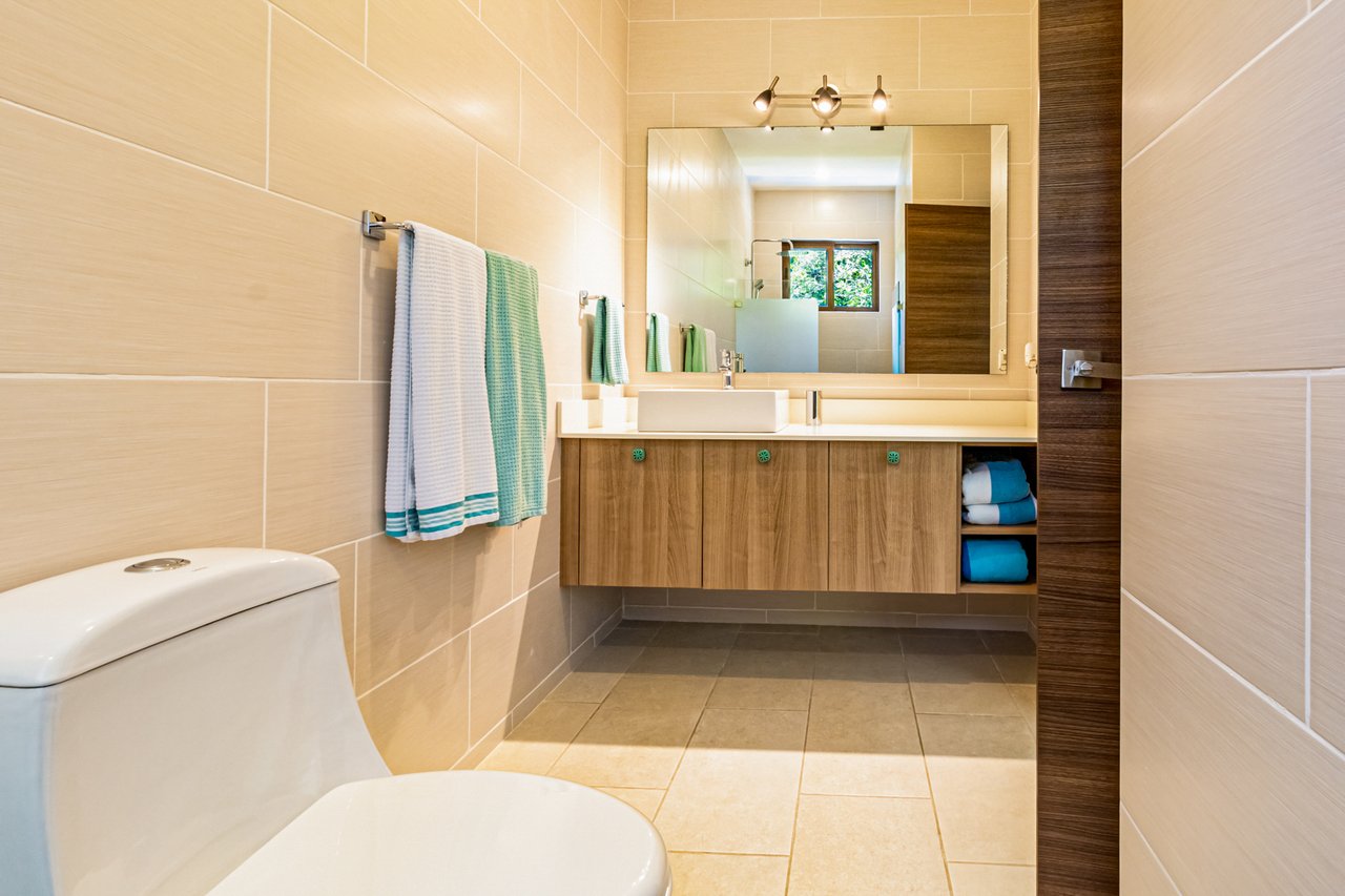 Contemporary Private Pool Villa, Jaco, Puntarenas