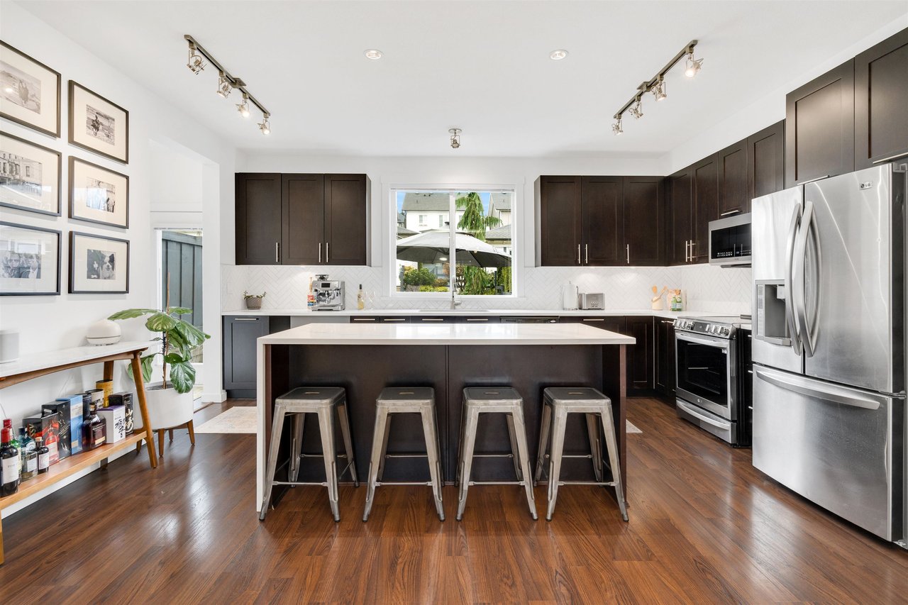 11-3445 Wilkie Ave
