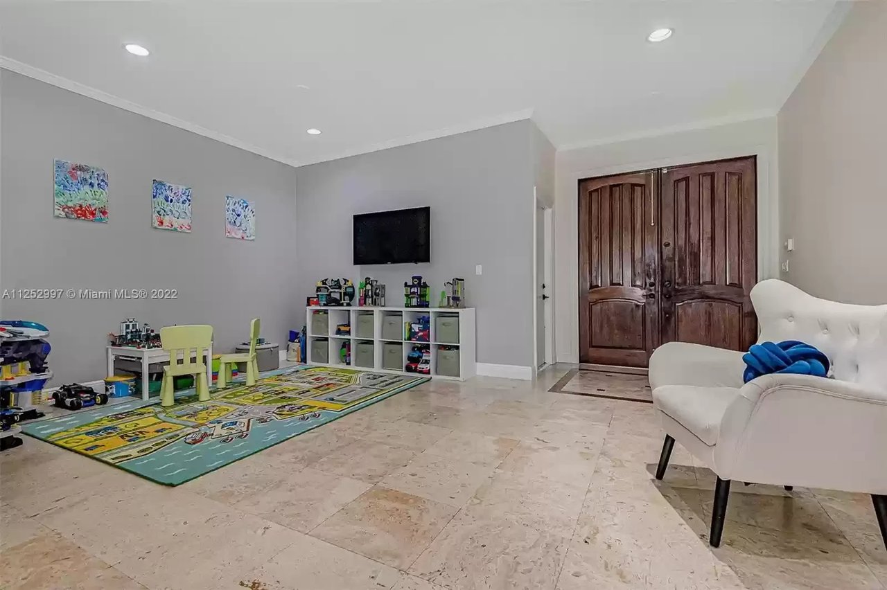 2929 Day Avenue