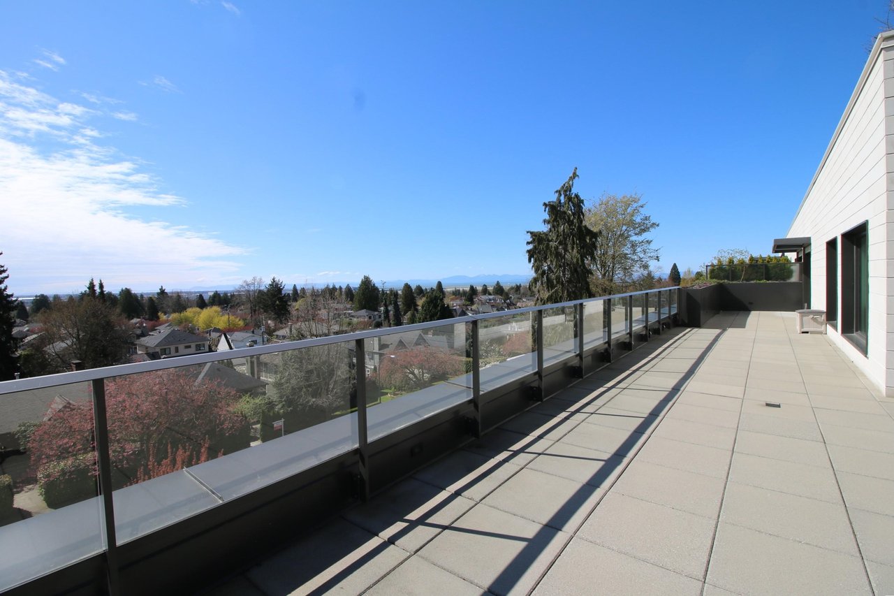 706-1571 W 57th Ave