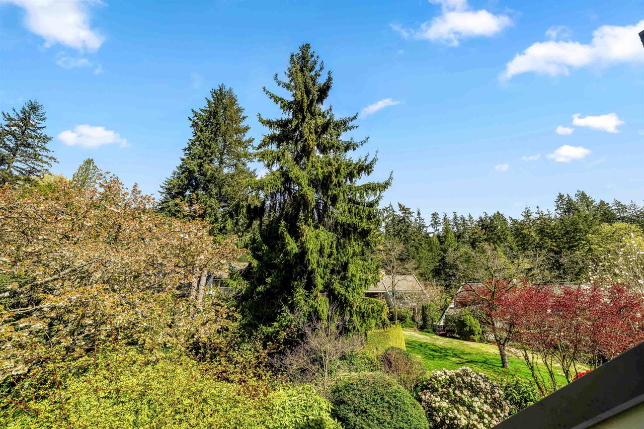 7-4957 Marine Dr