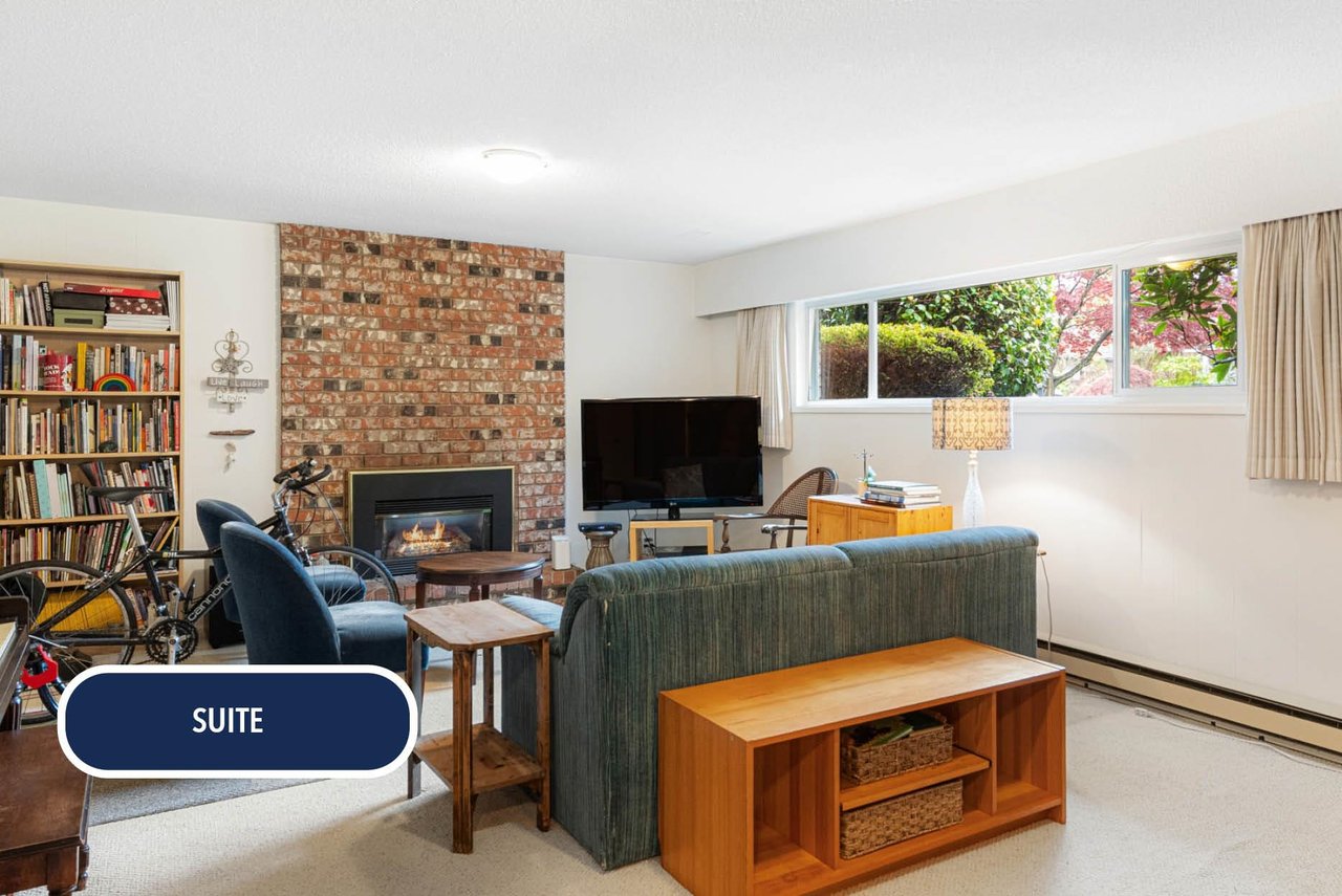 1760 Medwin Pl