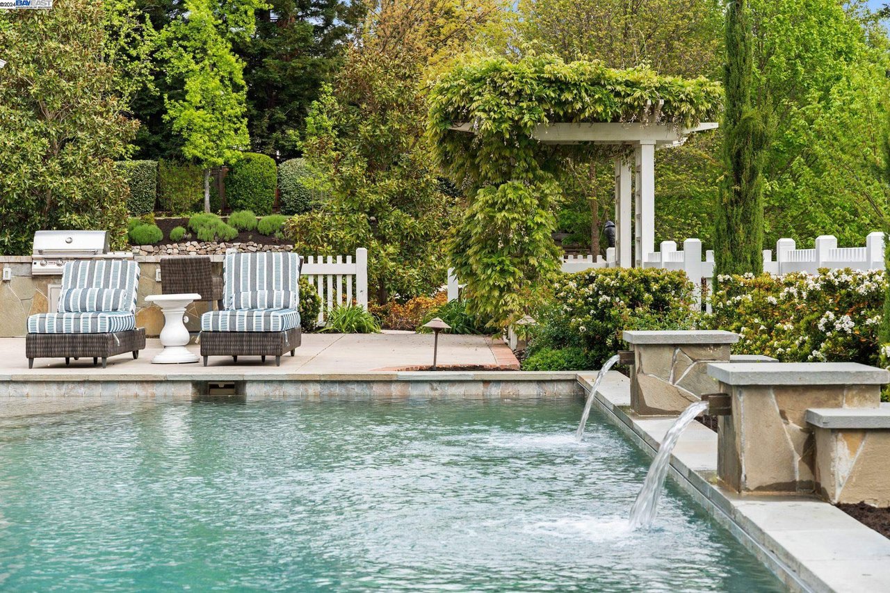 36 El Alamo Ct