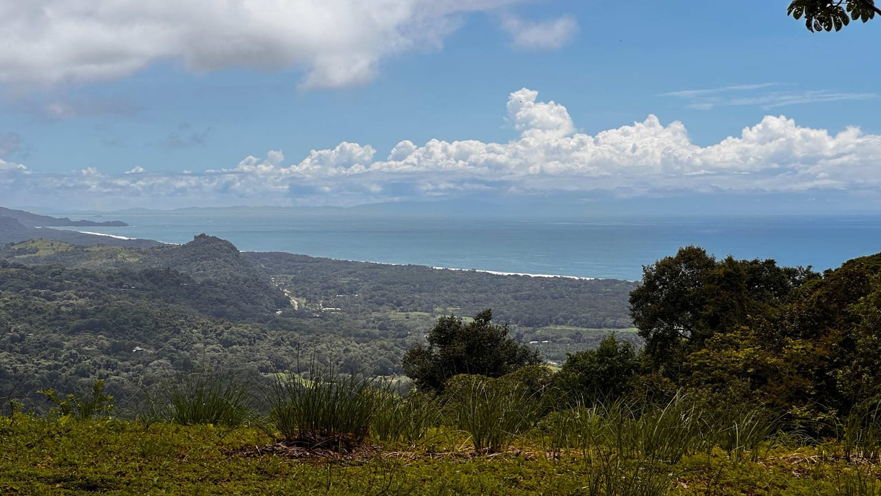 Hills of Portalon, Ocean View 