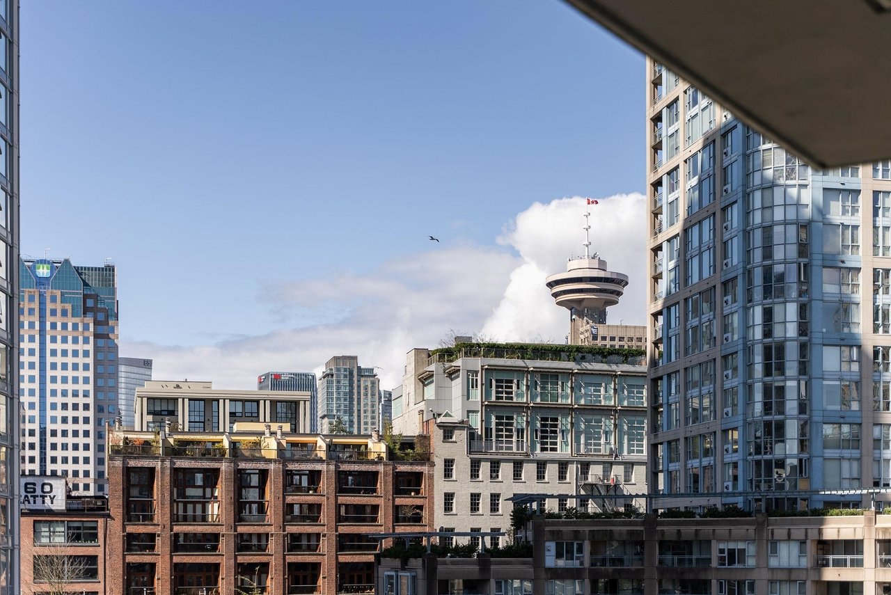 702-633 Abbott Street, Vancouver