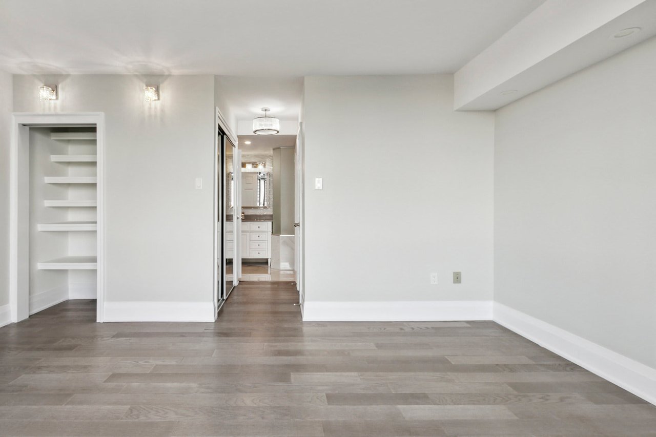 65 Skymark Drive 301