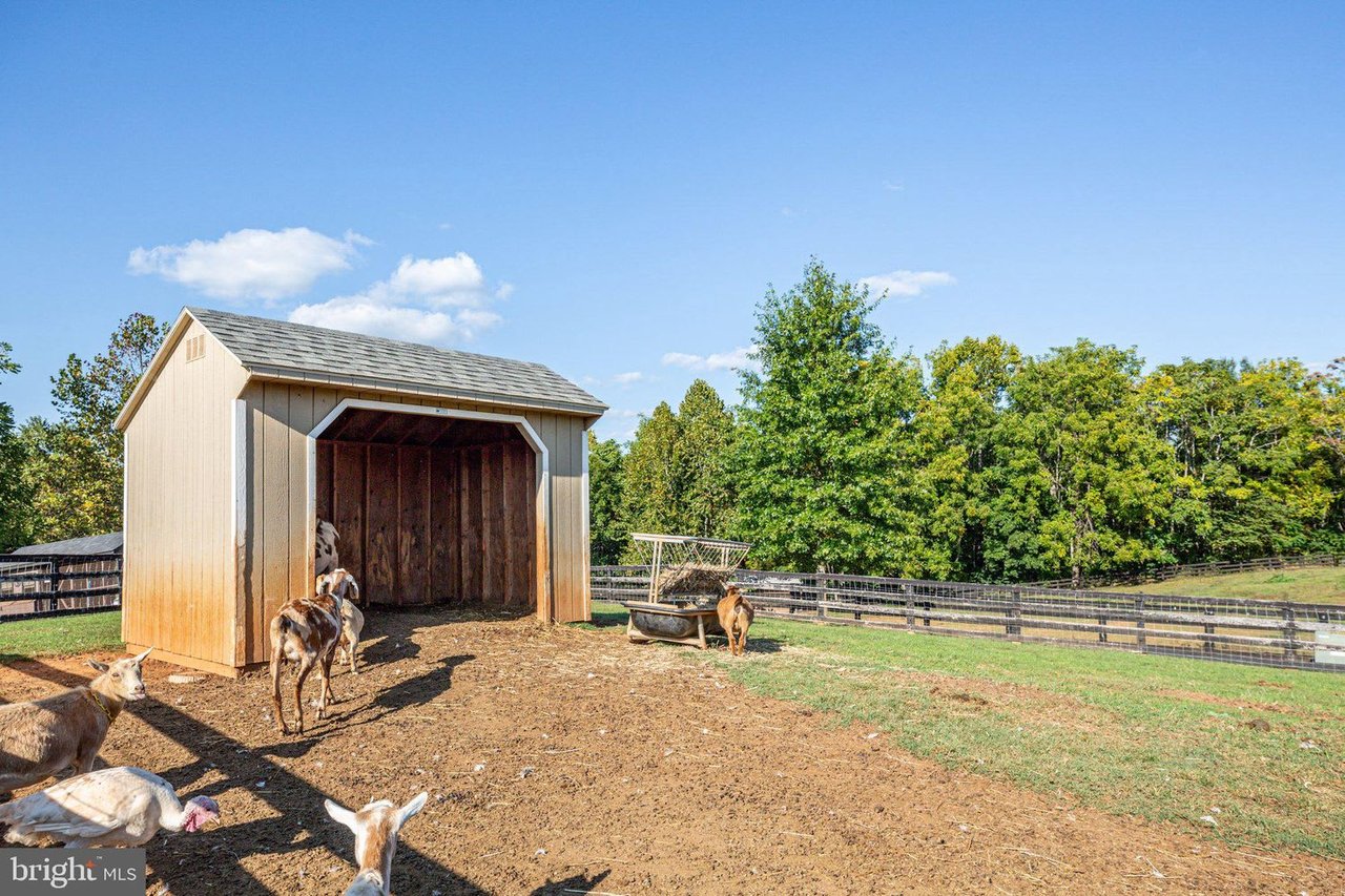 10623 Gravel Rd