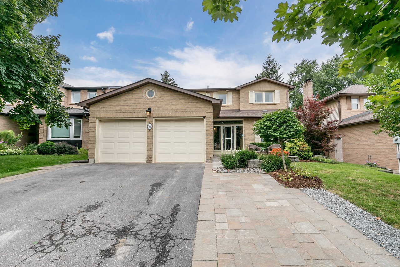 Dover Cres