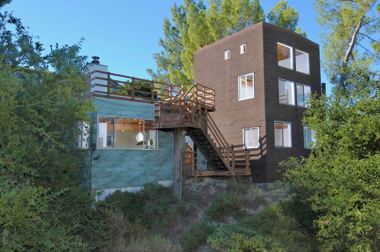 23685 CLOVER Trail