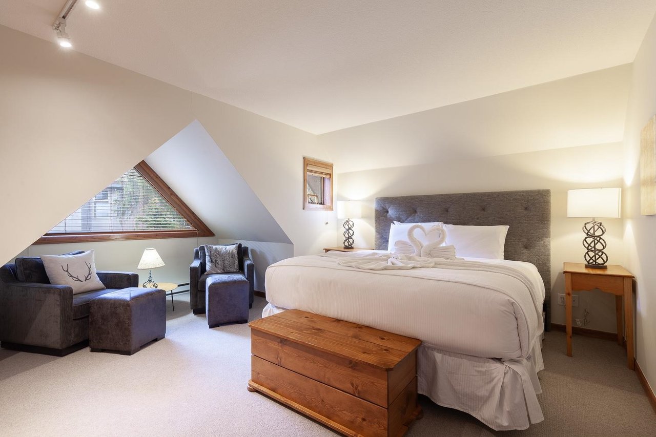 18-4636 Blackcomb Wy