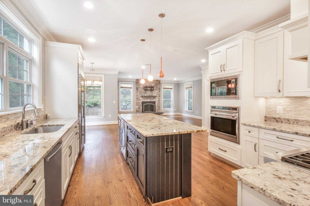 1799 CLOVERLAWN COURT