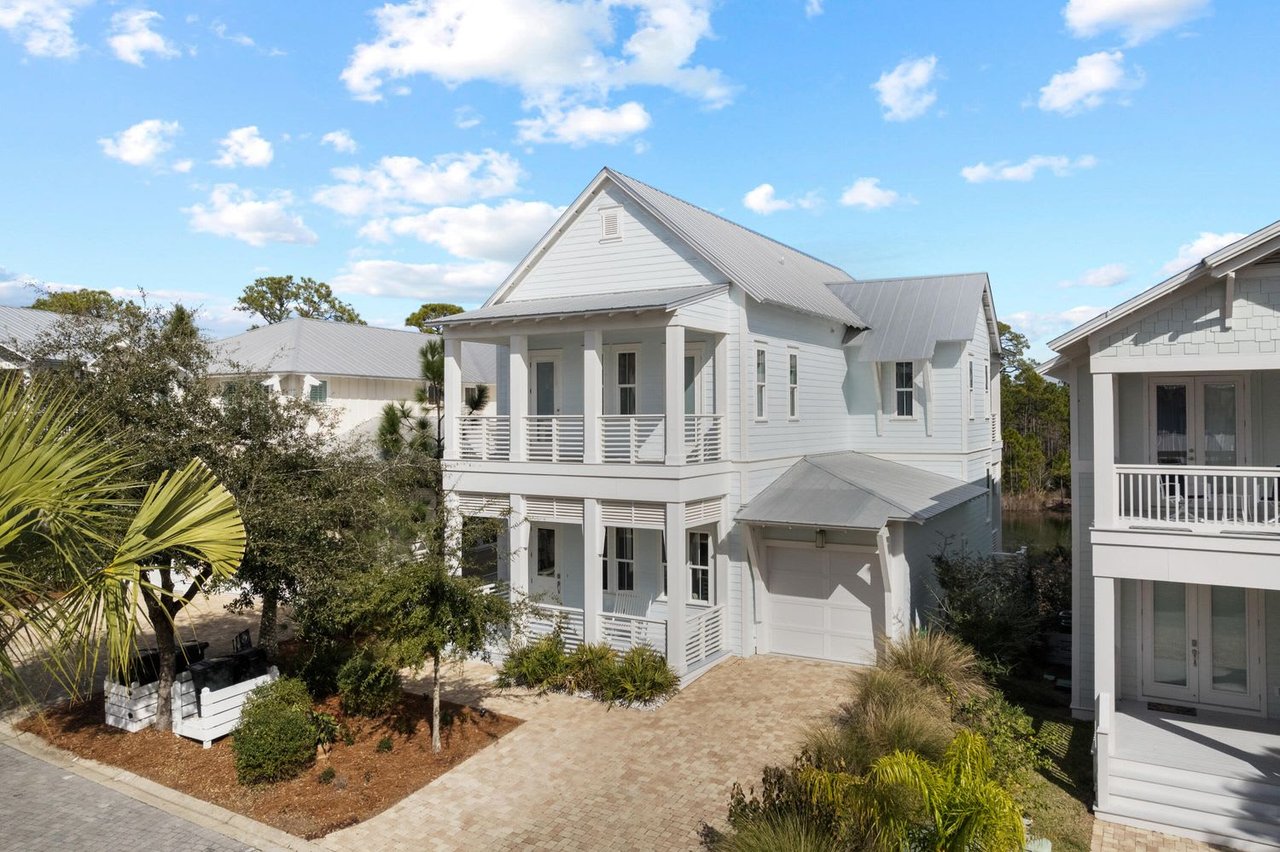 51 Emerald Beach Way