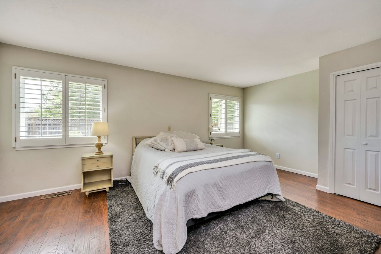 4858 Devonshire Place