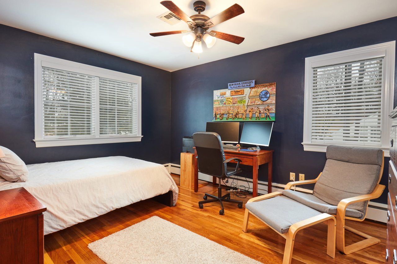 7 West Ambler Road