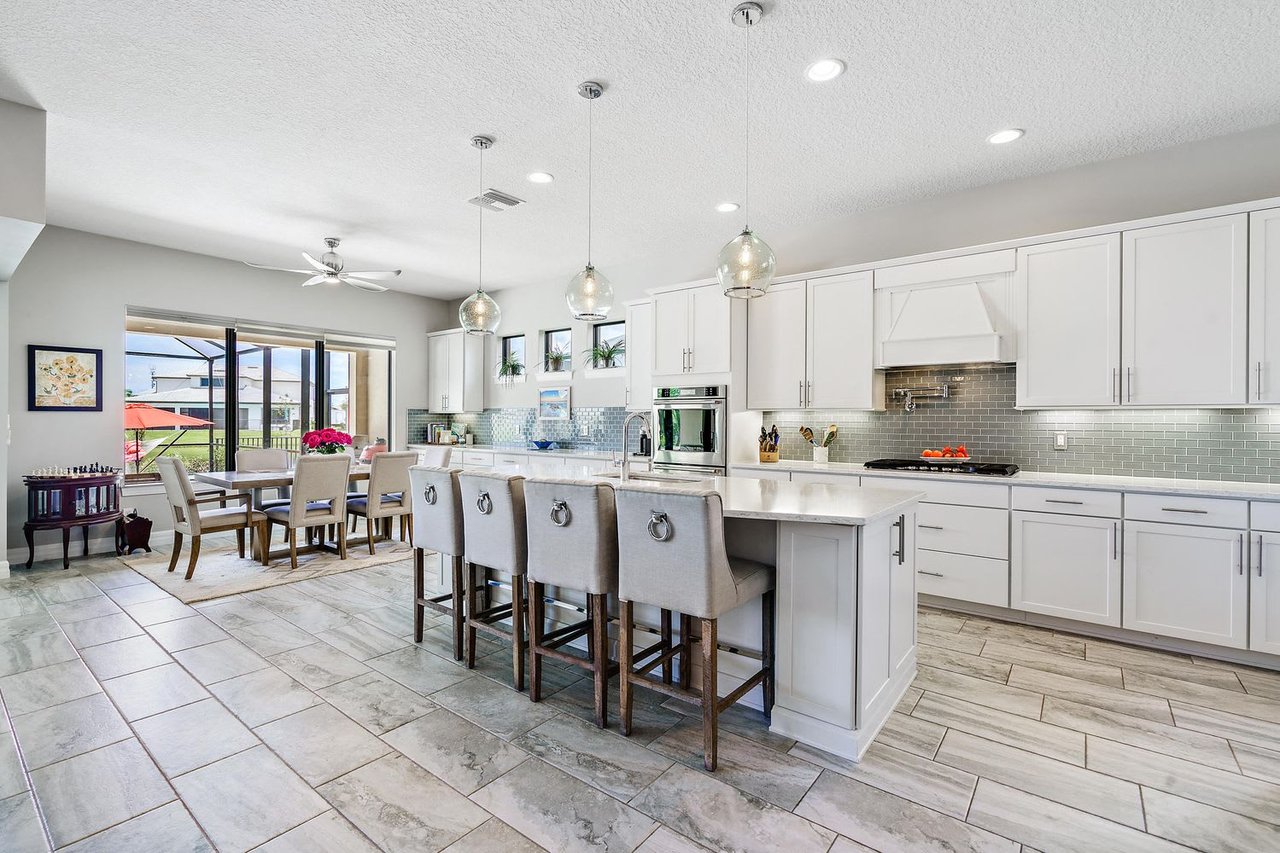 459 Sonoma Isles Cir