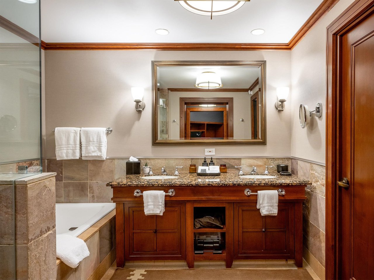 410-4591 Blackcomb Wy