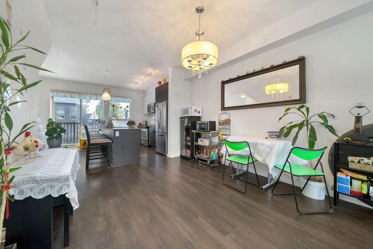 16-8473 163 St