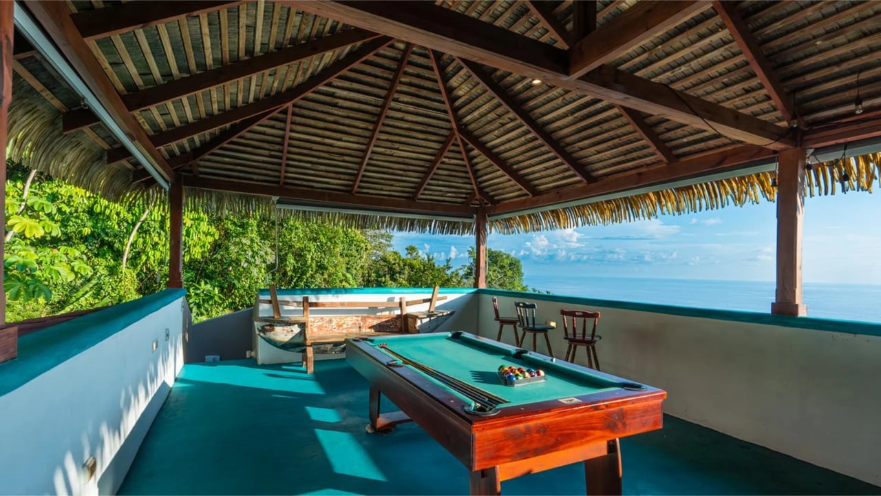 Solar Powered Coastal Luxury Estate, Dominical, Puntarenas