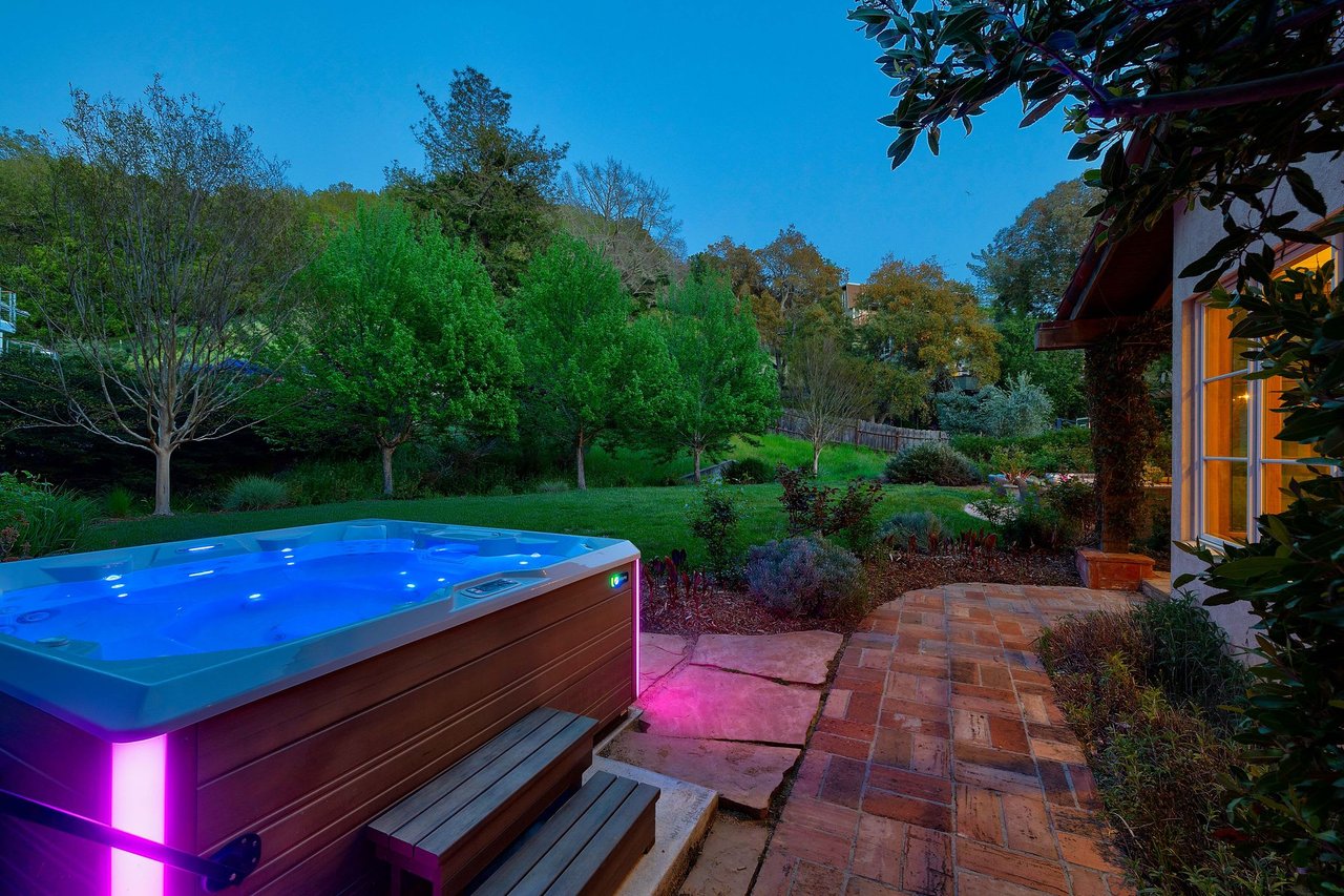 25 Martling Road, San Anselmo