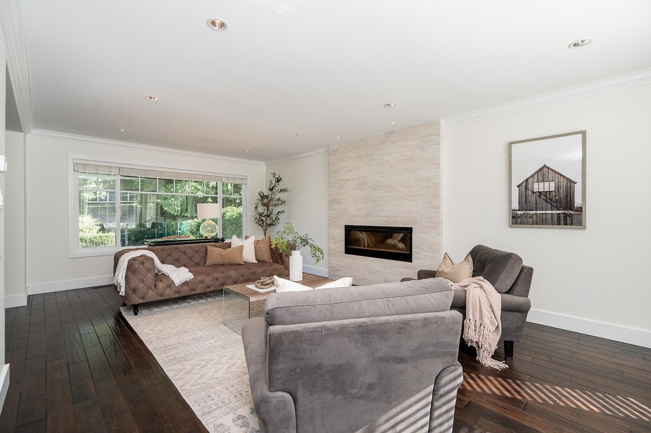 949 Fresno Pl