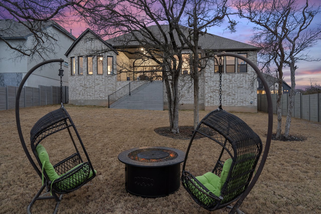 105 Hollytree Court