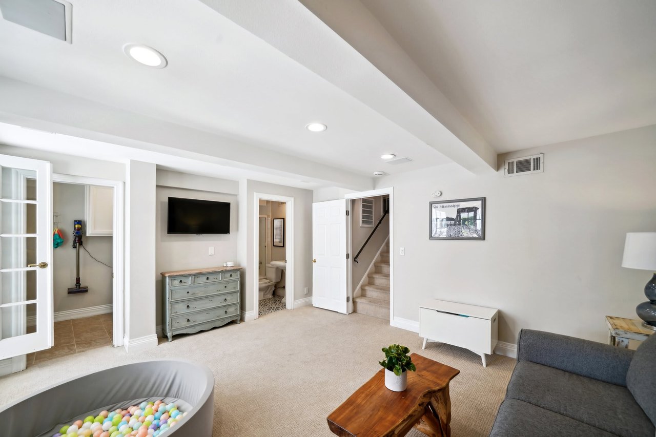 3108 N Poinsettia Avenue