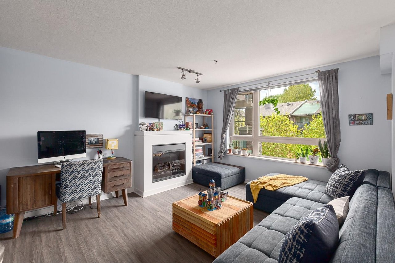 301-701 Klahanie Drive, Port Moody