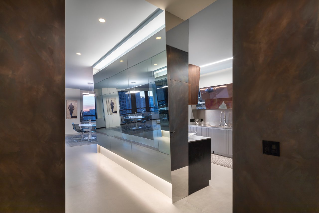 Ritz-Carlton Penthouse 2401