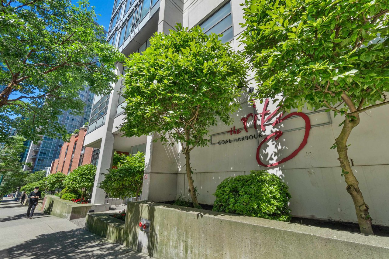 1004-1211 Melville Street, Vancouver