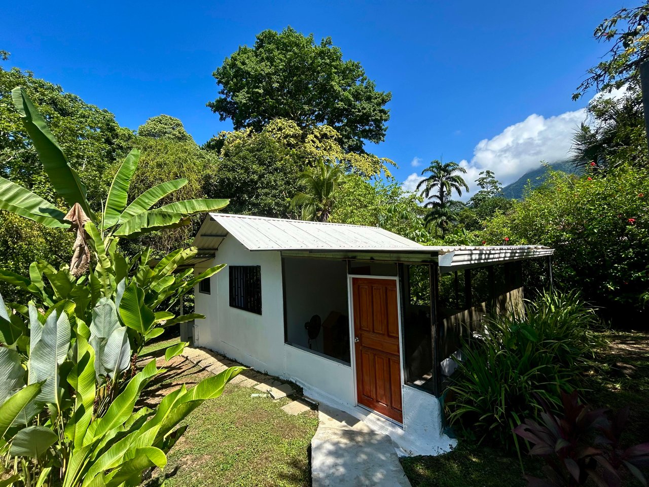 Surfer's Dream in Ojochal; 2 Bedrooms, 2 Bathrooms with Pool and River Access
