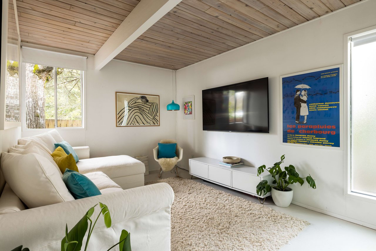 Rummer Dream House in Vista Brook