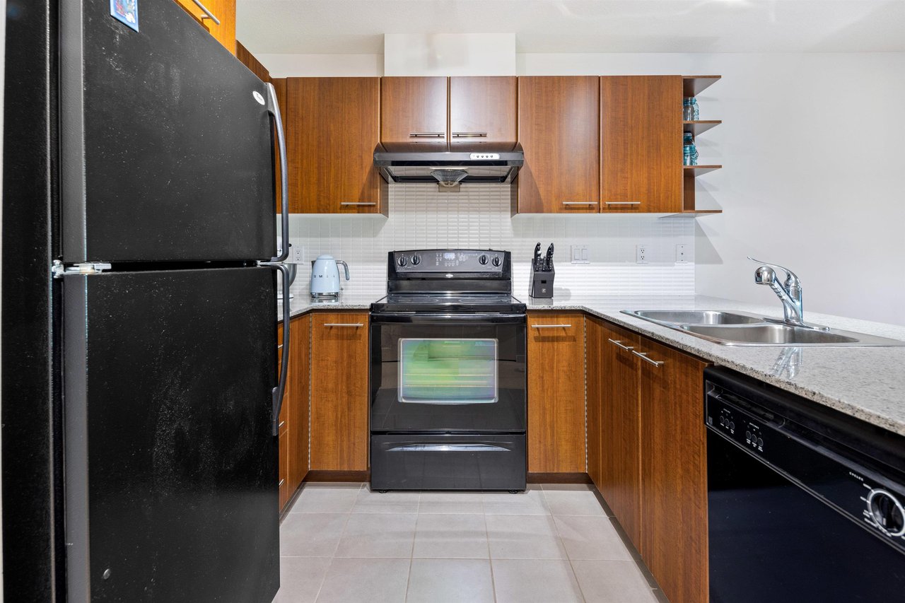 403-4833 Brentwood Dr