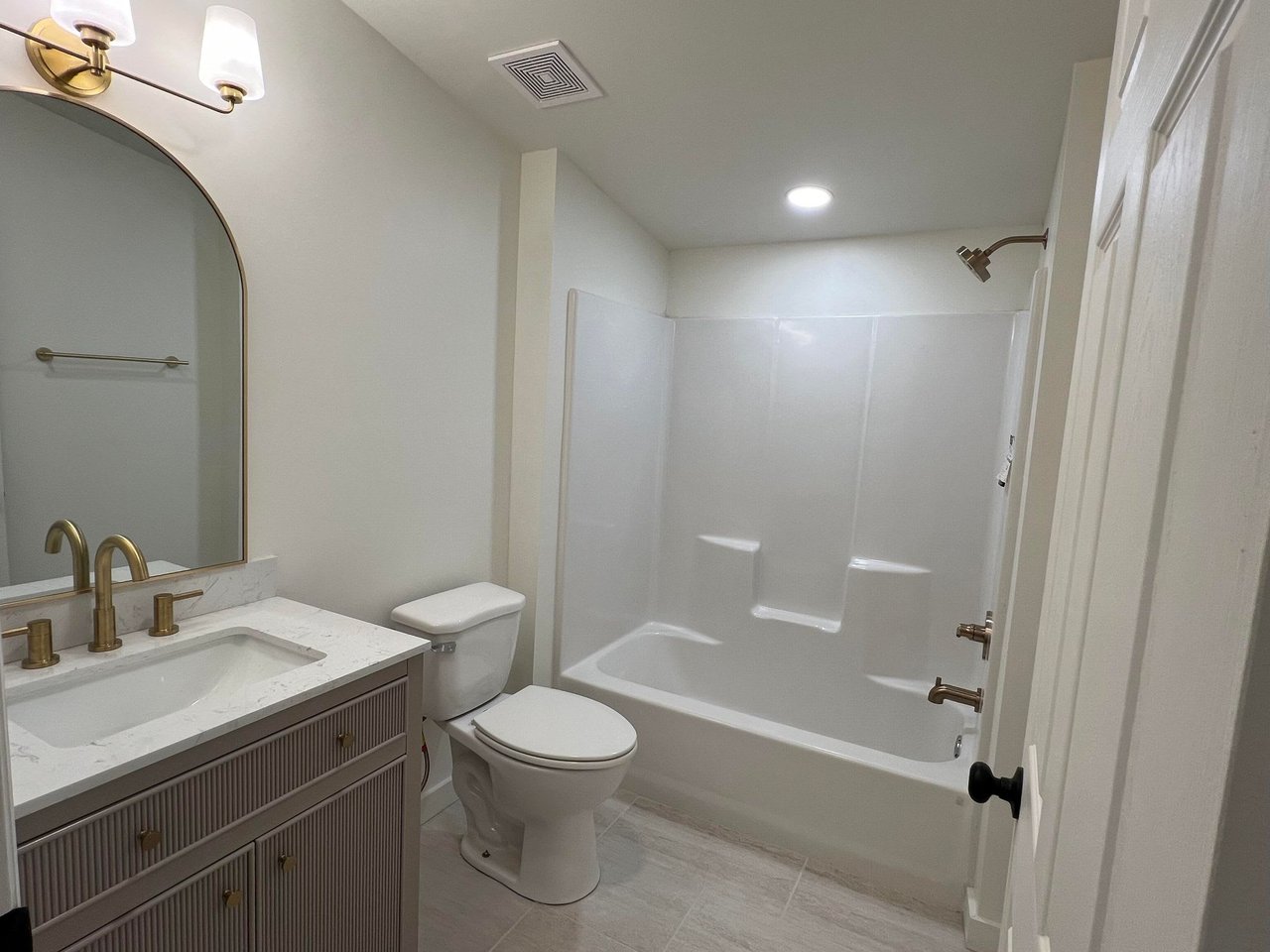  221 Valley Dr, Attalla, AL 35954