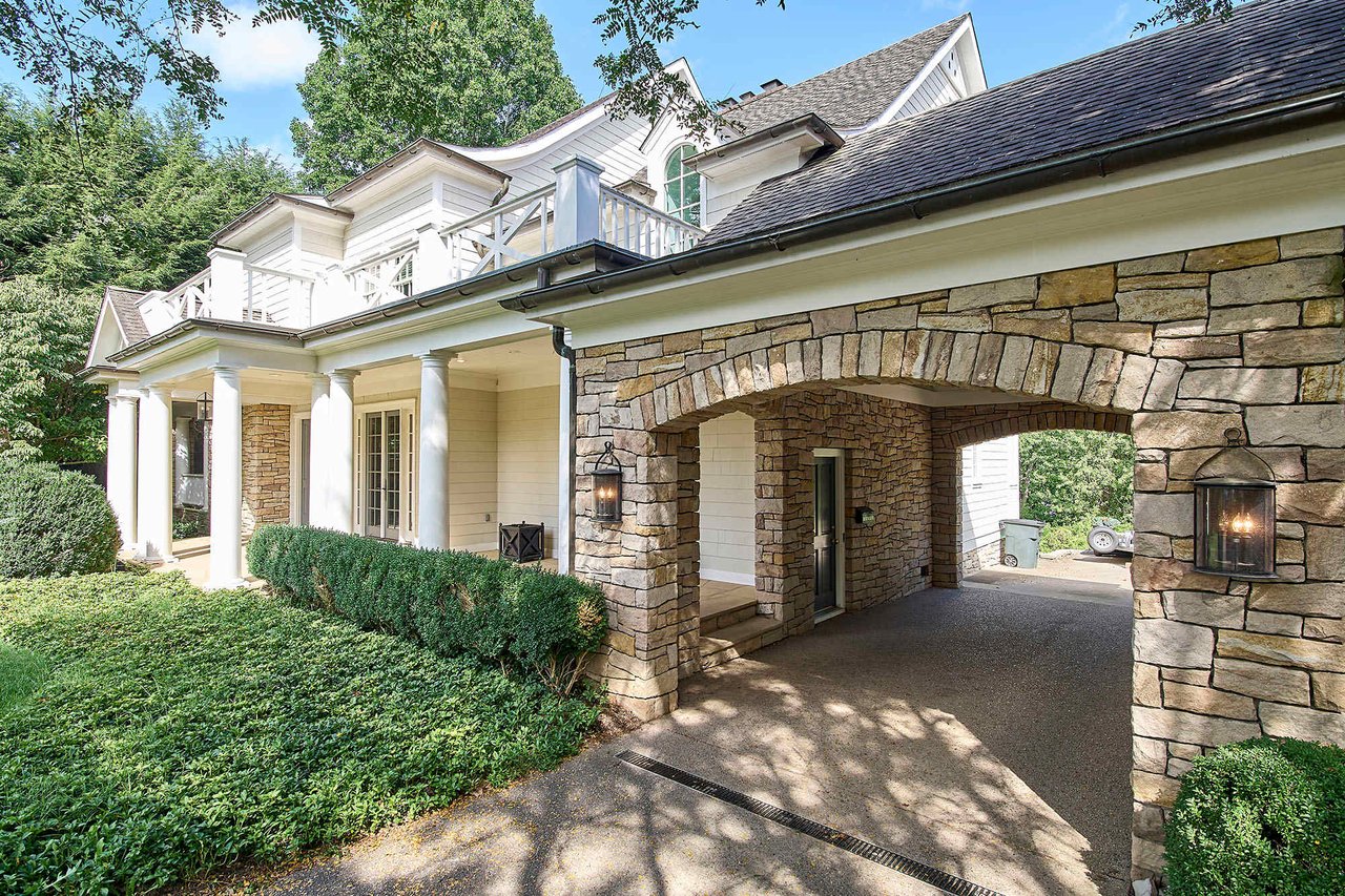 1 Norwood Rd, Charleston, WV 25314