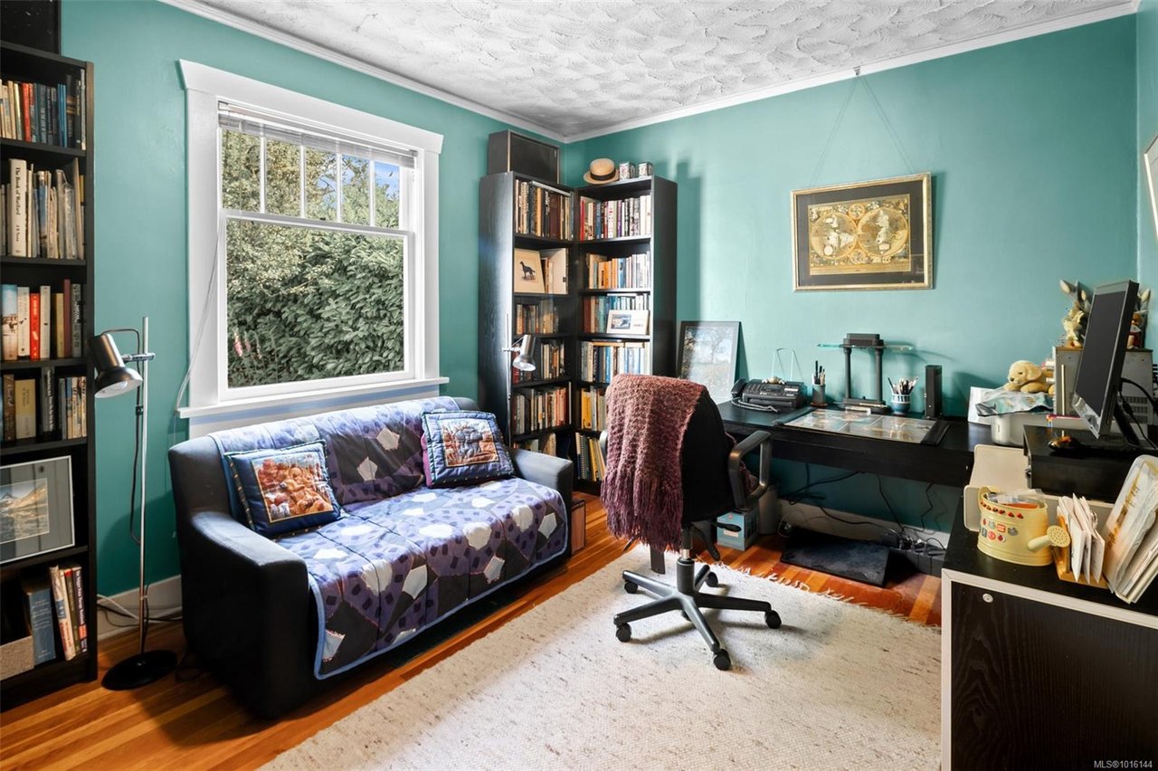 1924 Forrester St, Saanich