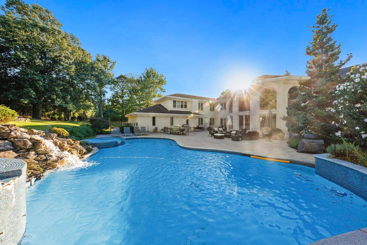 14 E Hill Ct, Cresskill