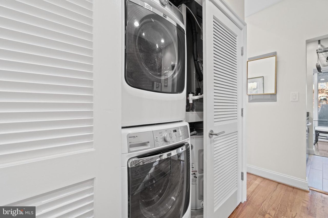 2101 N St NW, #205