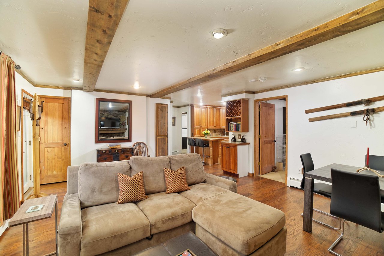 2 Bedroom Condo Location in Aspen 