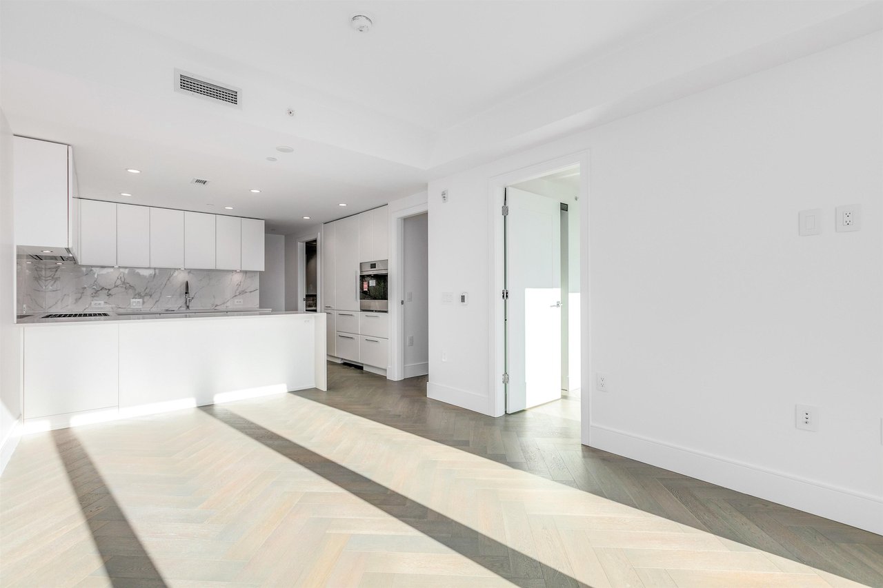 401-4685 Cambie St