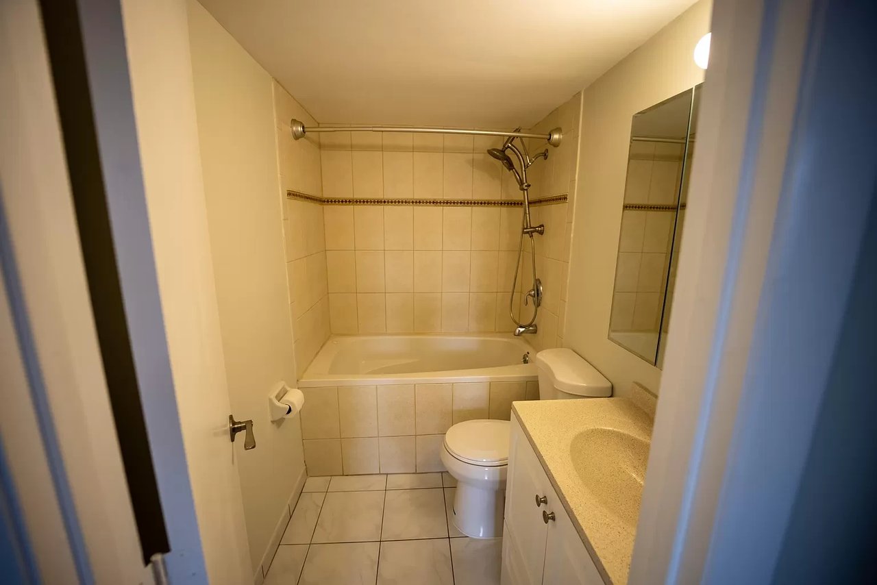 3312 Northside Dr #209