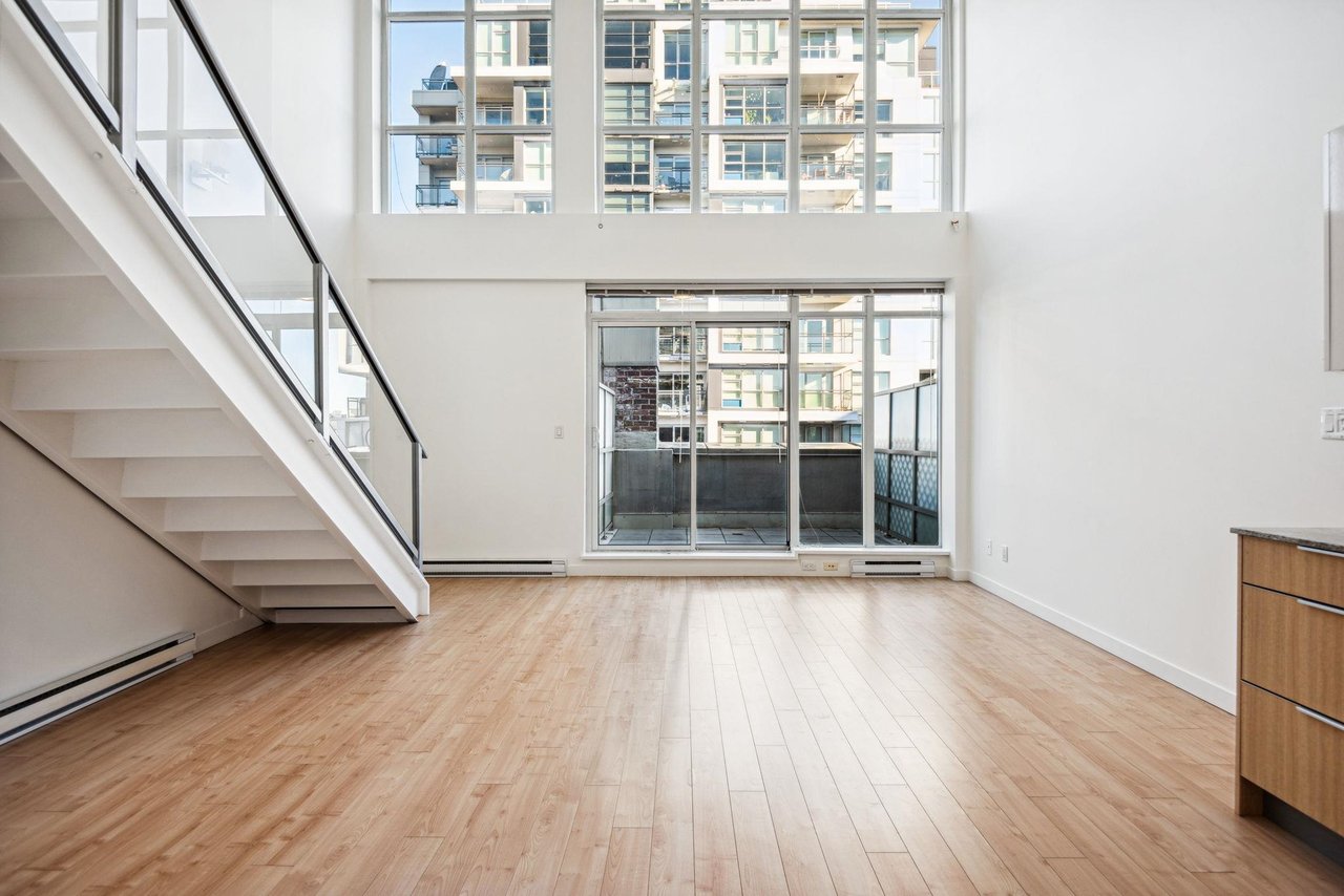 307-429 W 2nd Ave
