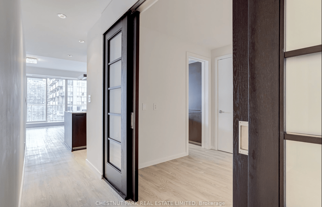 Suite 2903- 180 University Avenue