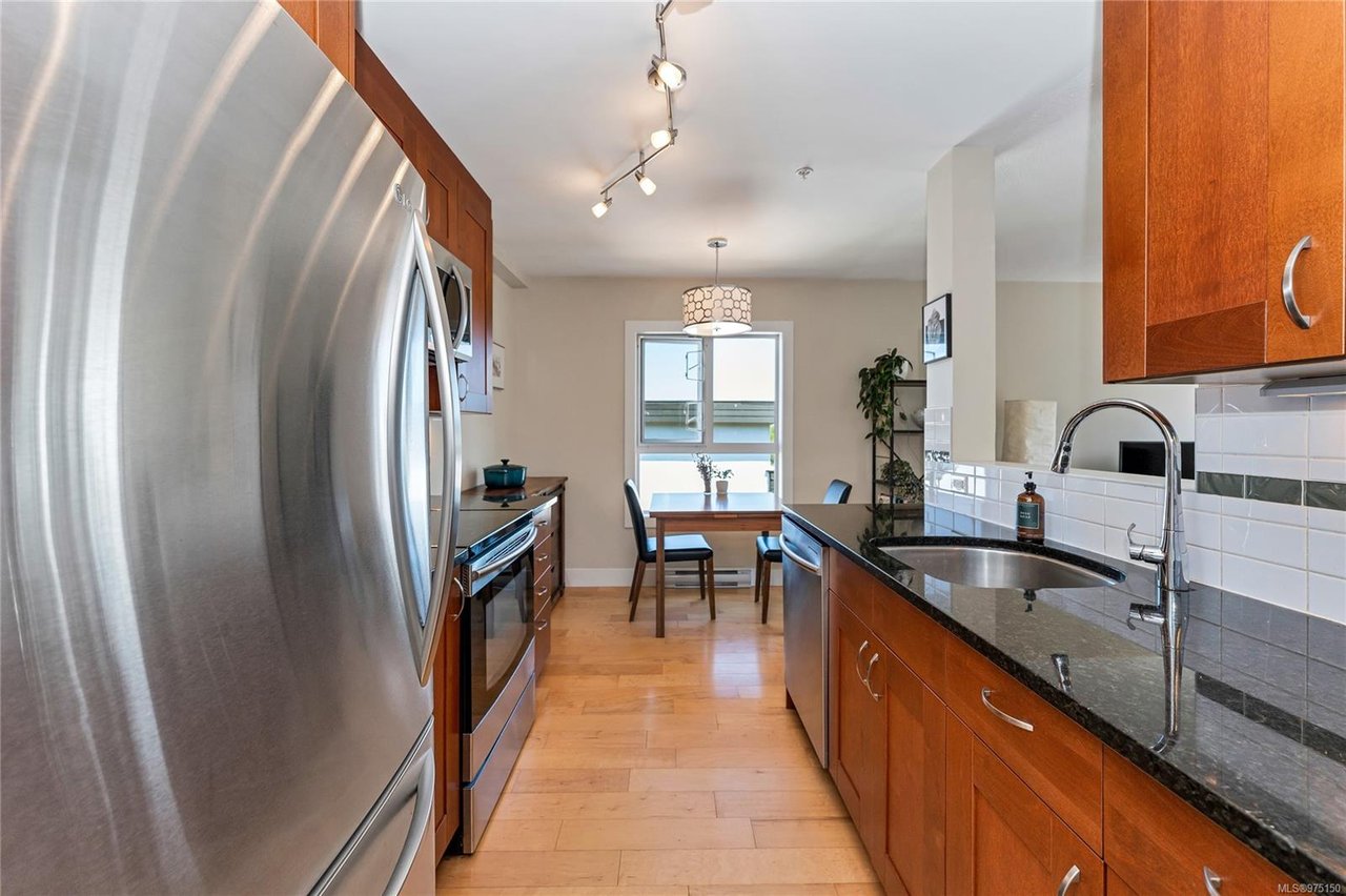 304-2515 Dowler Pl