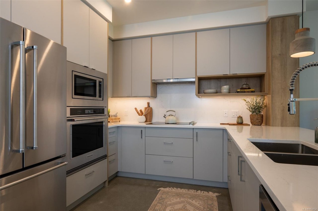 101-757 Tyee Rd