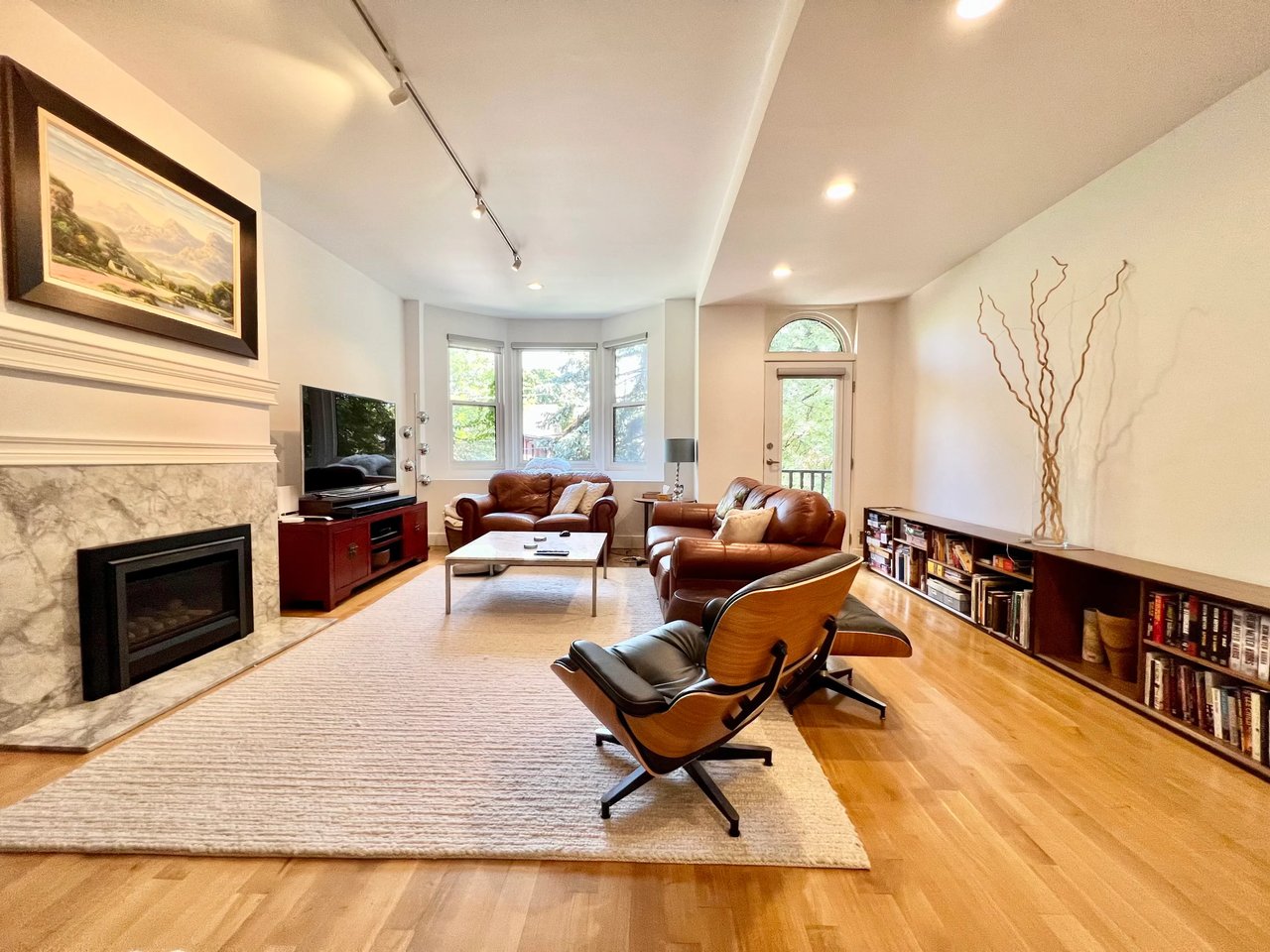 418 Brunswick Ave Upper
