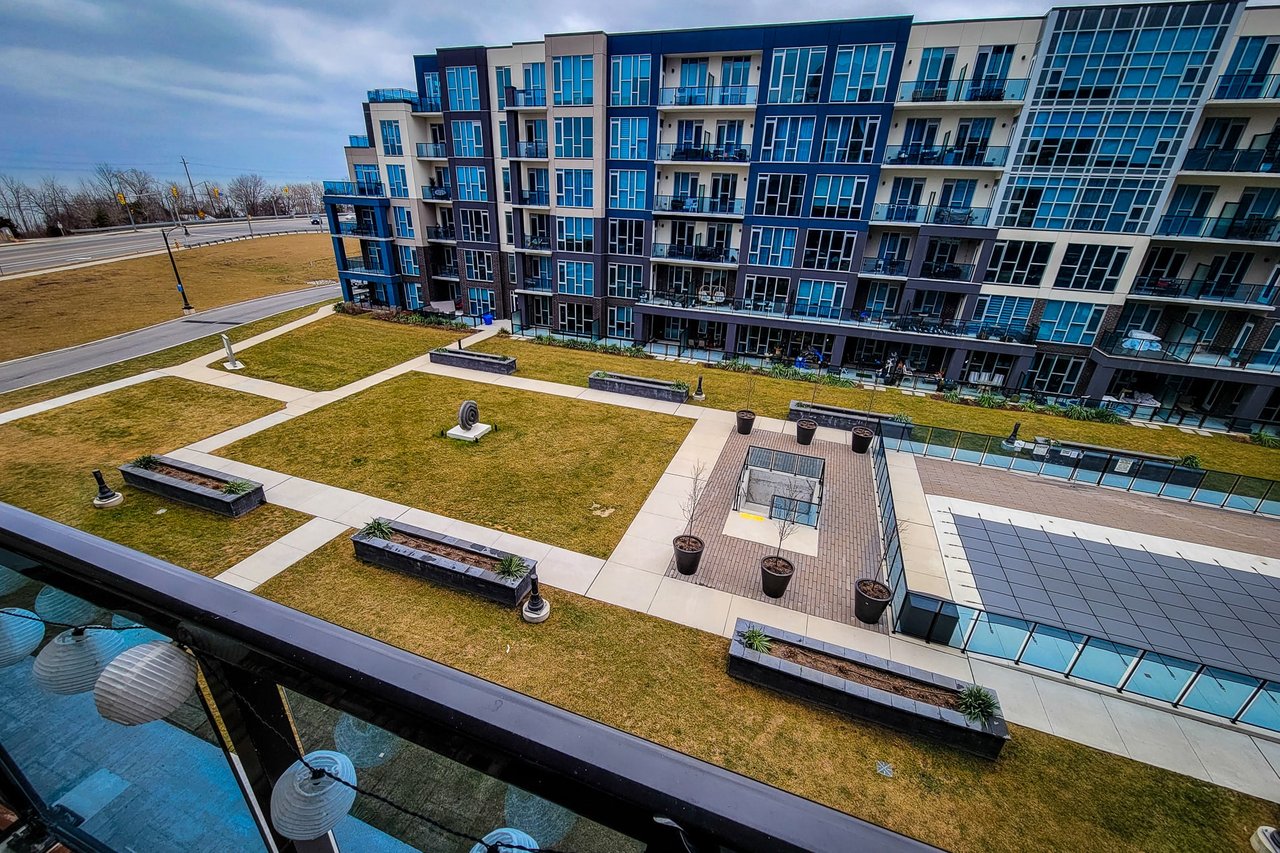 16 Concord Pl Unit: 447